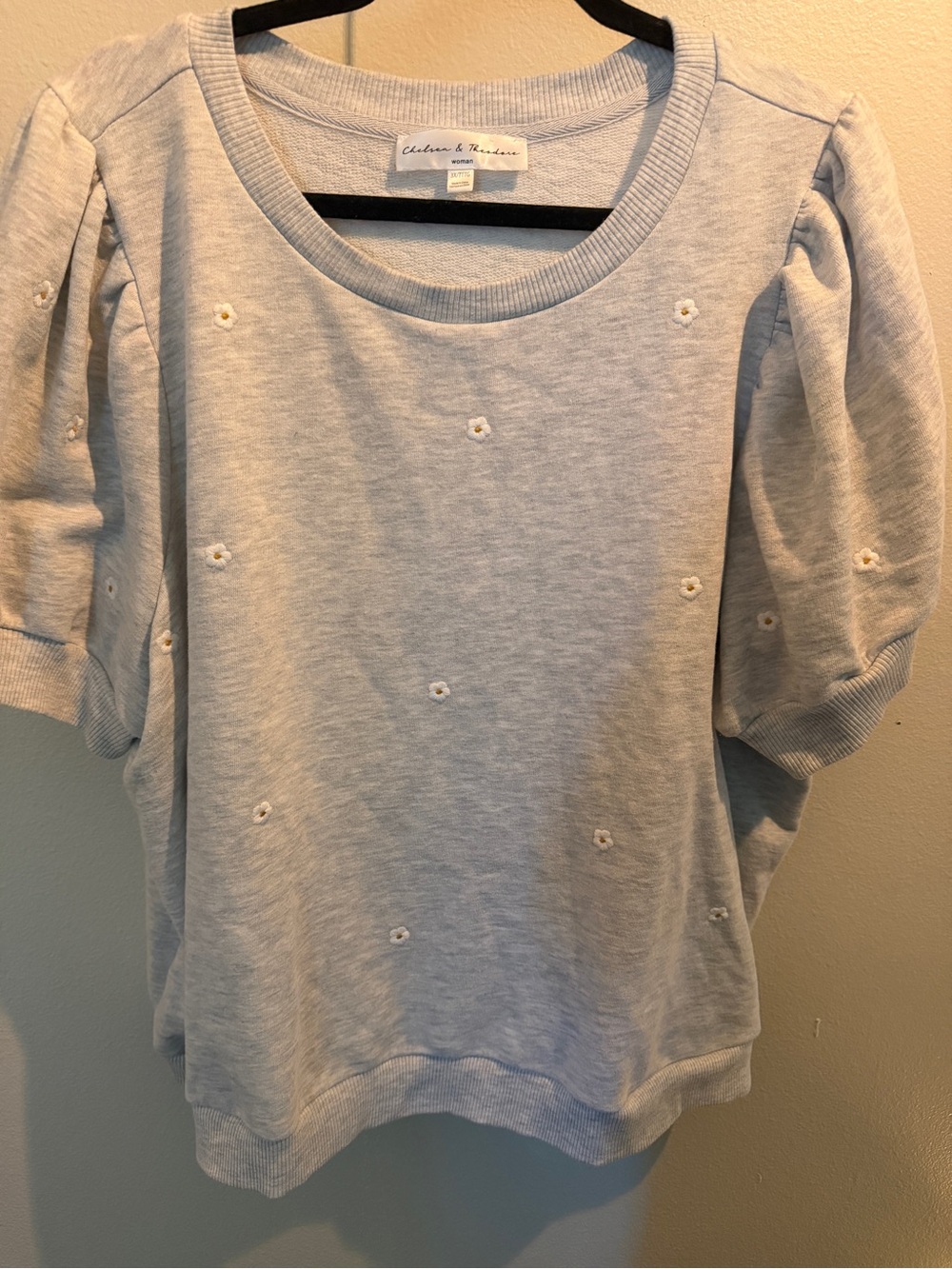 Chelsea & Theodore Cream/Black Crewneck Sweatshirt